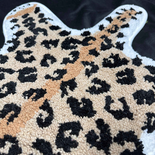 Leopard Print Shaped Tufted Rug | Faux Animal Skin Accent Floor Mat - Fucolina