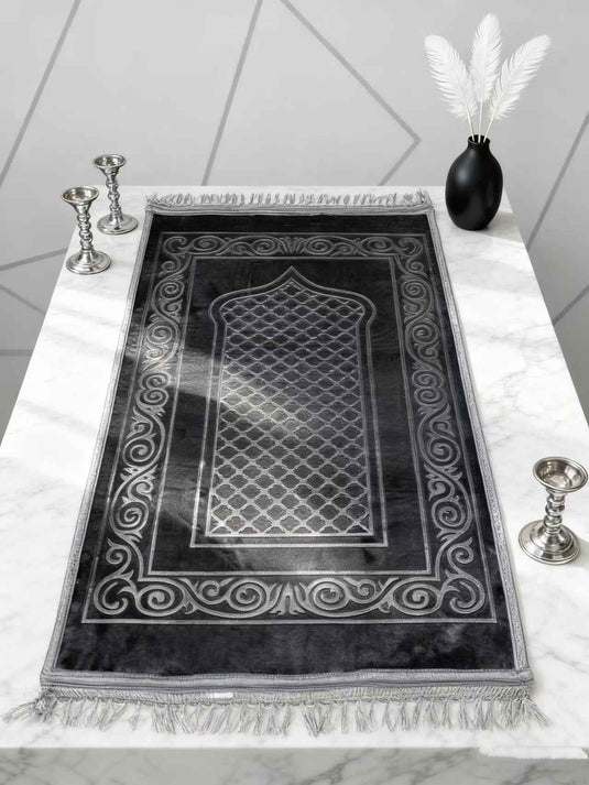 Silver - Black Geometric Prayer Rug - Fucolina