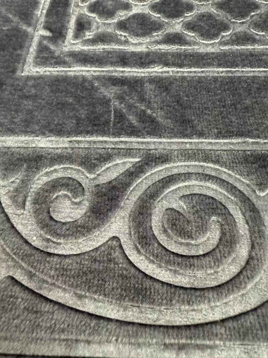 Silver - Black Geometric Prayer Rug - Fucolina