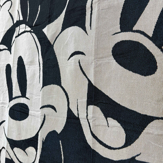 Vintage Mickey & Minnie Mouse Woven Tapestry | Classic Disney Character Blanket - Fucolina