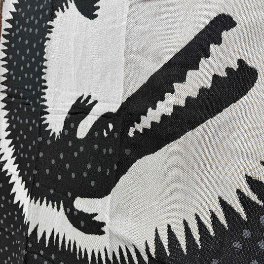 Spiral Alligator Woven Tapestry Blanket | Black & White Graphic Crocodile Art - Fucolina