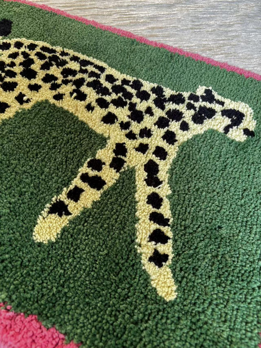 Leopard Print Rectangular Rug with Pink and Green Border - Fucolina