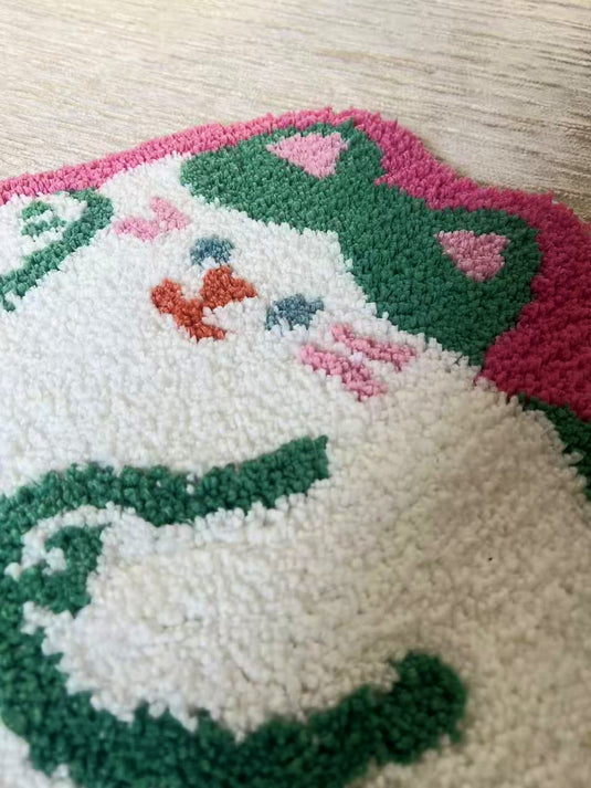Plush Cat Rug with "NICE" Design and Green Band - Fucolina