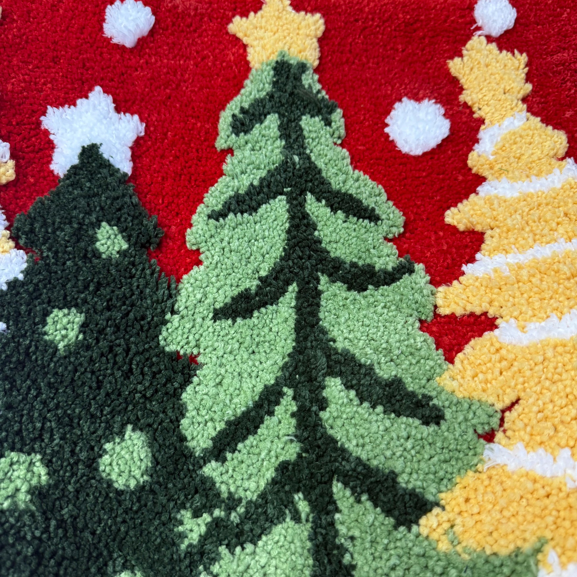 Christmas Trees Tufted Rug | Festive Holiday Forest Accent Floor Mat - Fucolina