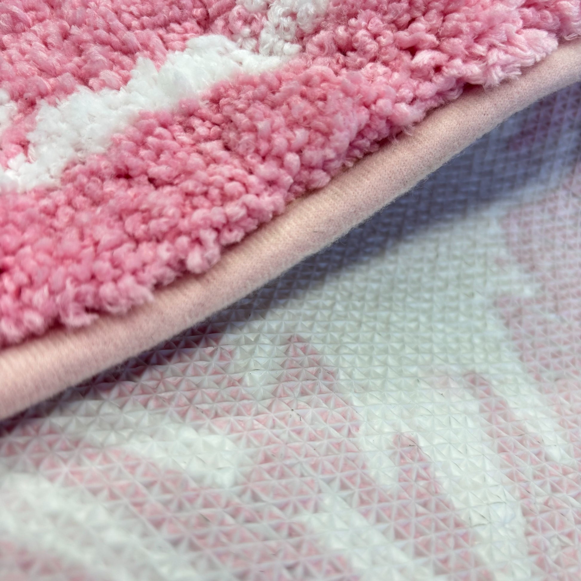 Pink "Merry Christmas" Tufted Rug | Danish Pastel Holiday Accent Mat - Fucolina