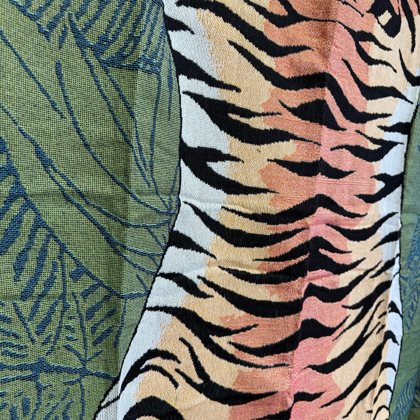 "Tiger Rug" Graphic Woven Tapestry | Jungle Cat Bohemian Wall Hanging - Fucolina