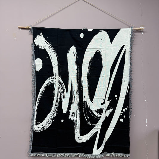 Abstract Brushstroke Woven Tapestry | Black & White Modern Graffiti Art Blanket - Fucolina