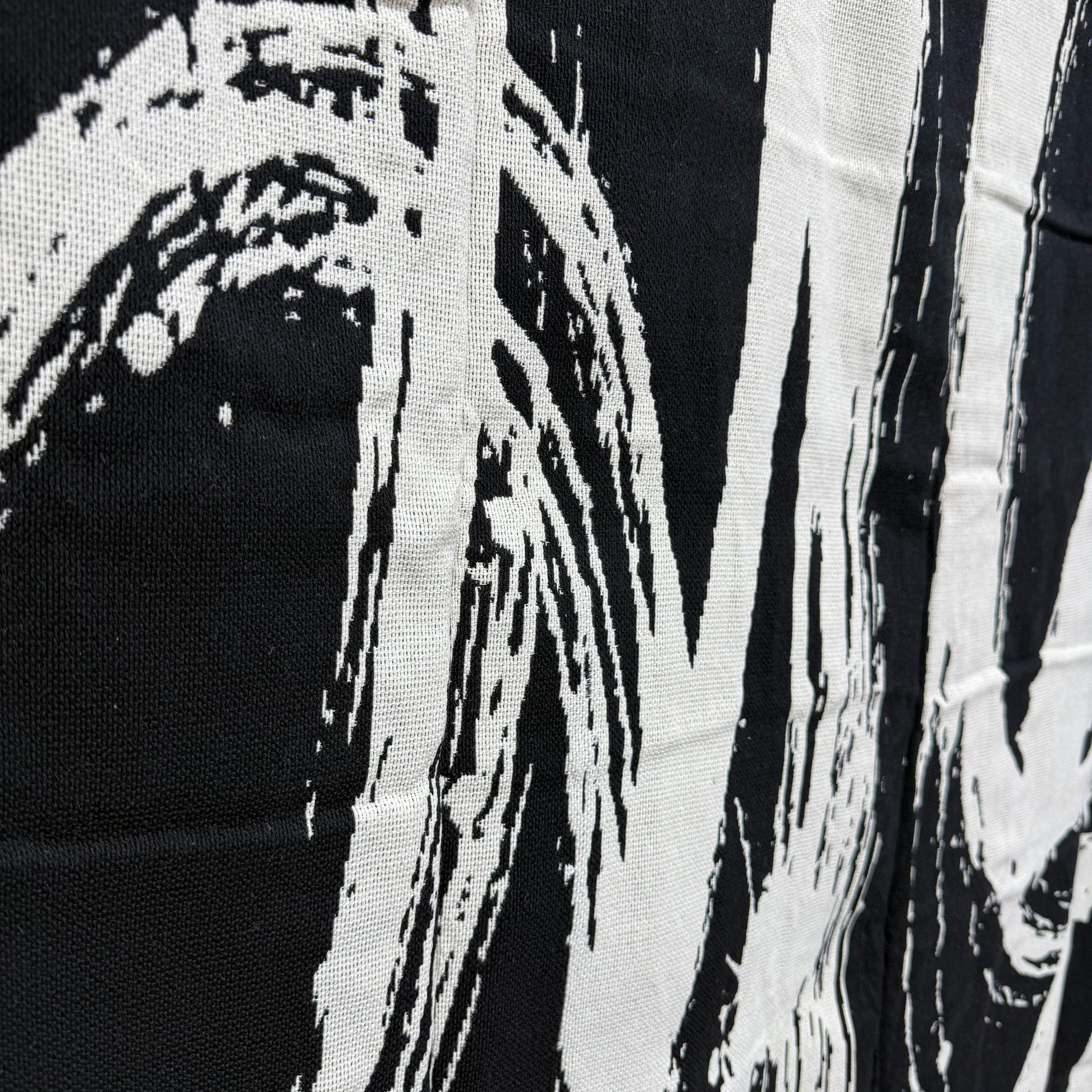 Abstract Brushstroke Woven Tapestry | Black & White Modern Graffiti Art Blanket - Fucolina