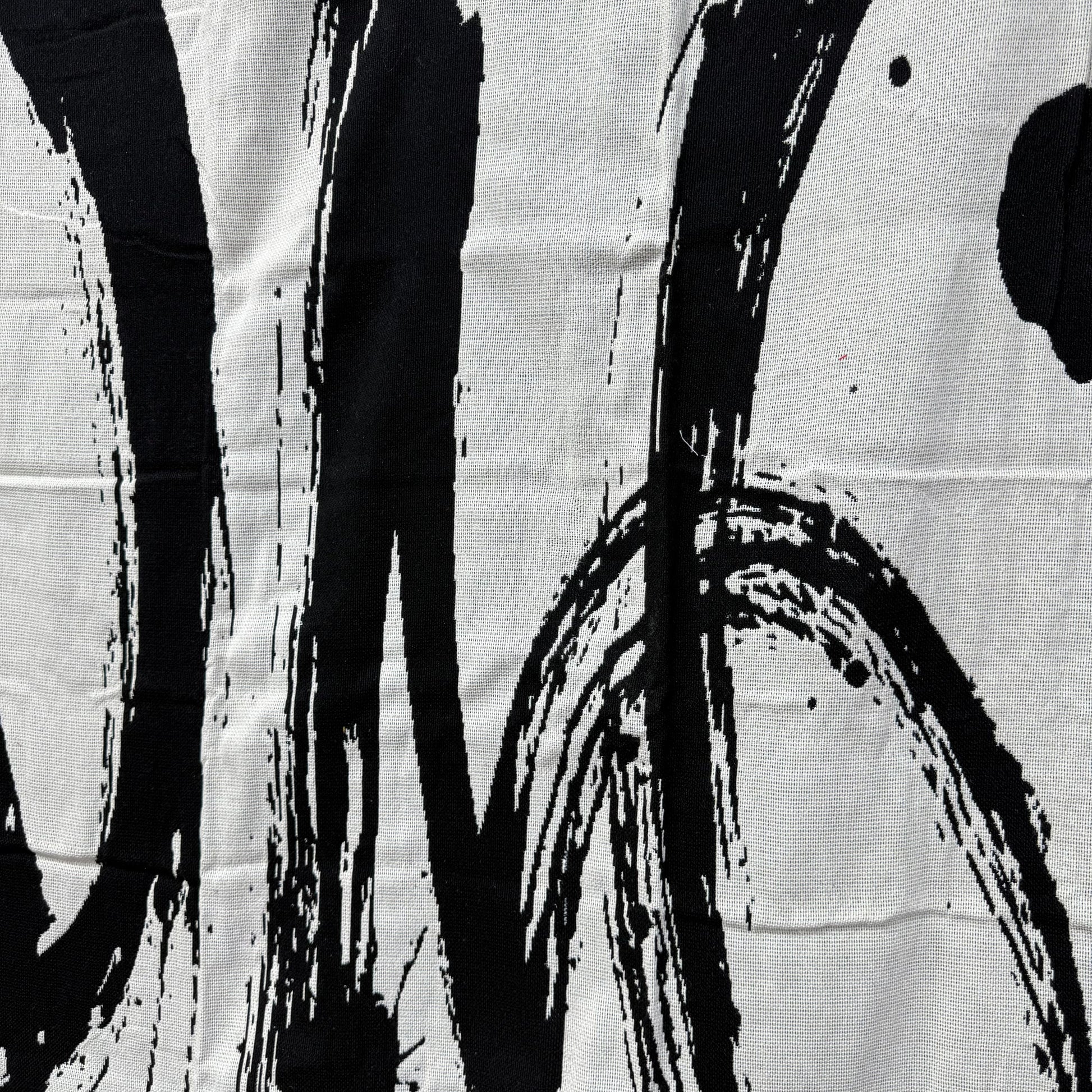 Abstract Brushstroke Woven Tapestry | Black & White Modern Graffiti Art Blanket - Fucolina