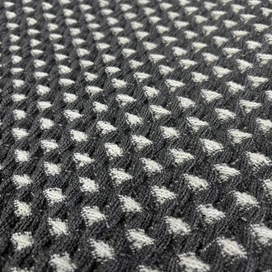 Minimalist Geometric Woven Accent Mat | carpet or Small Doormat - Fucolina