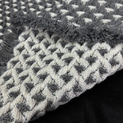 Minimalist Geometric Woven Accent Mat | Nordic Style Placemat or Small Doormat - Fucolina