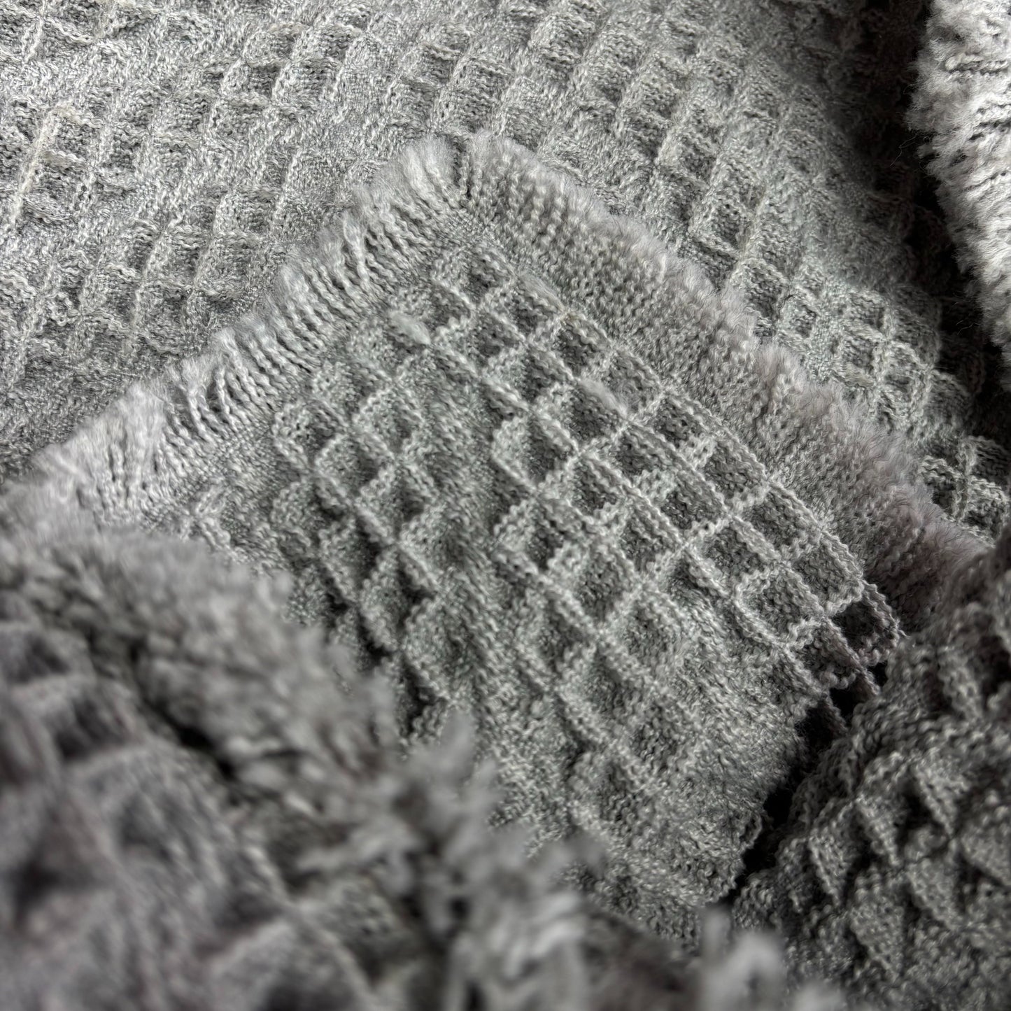 Grey Geometric Textured Woven Mat | Chevron Pattern Placemat or Tea Towel - Fucolina