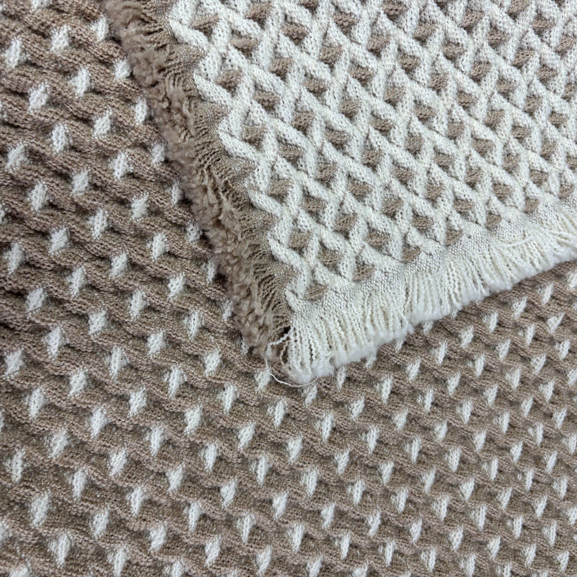 Brown & White Geometric Woven Mat | Farmhouse Accent Placemat or Doormat - Fucolina