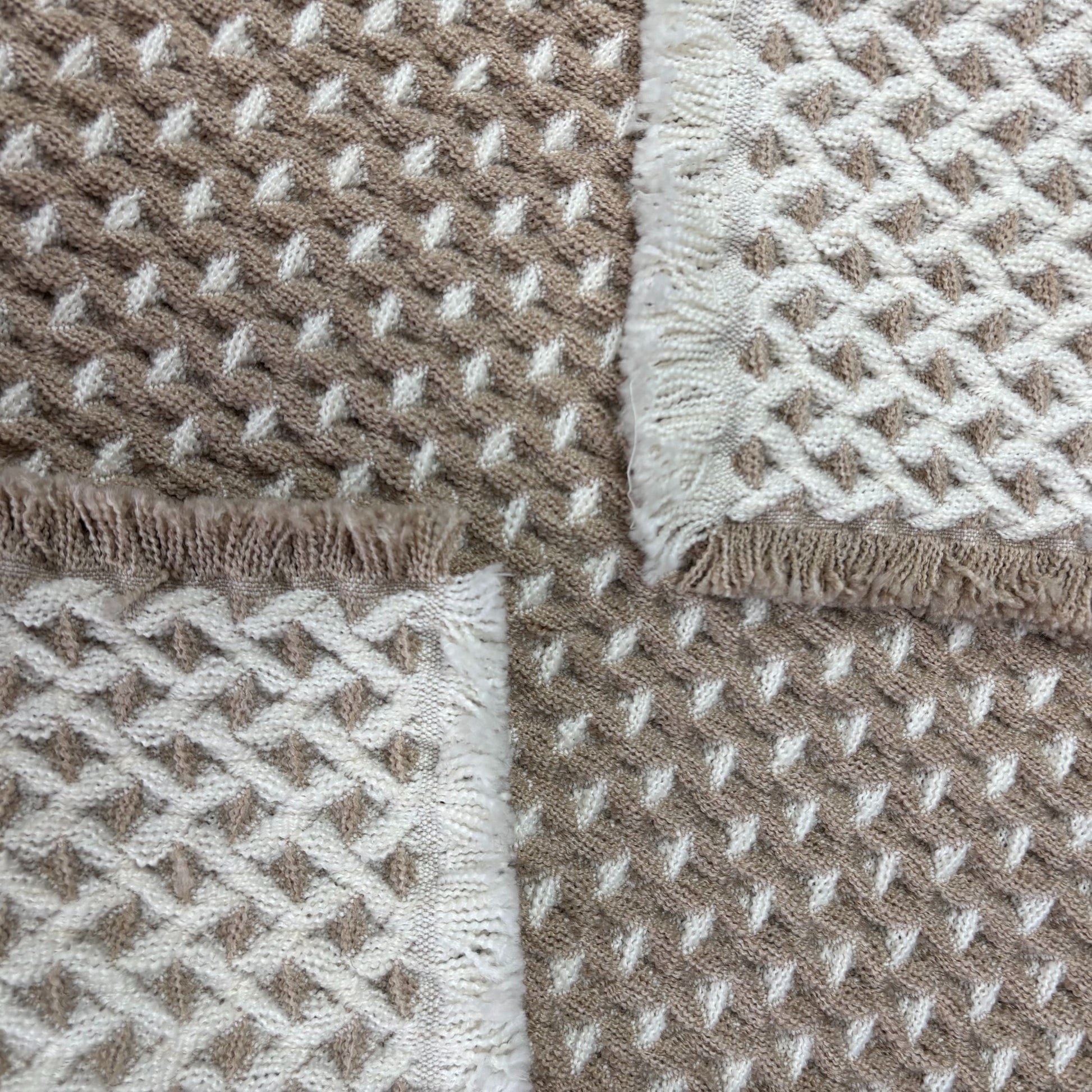 Brown & White Geometric Woven Mat | Farmhouse Accent Placemat or Doormat - Fucolina