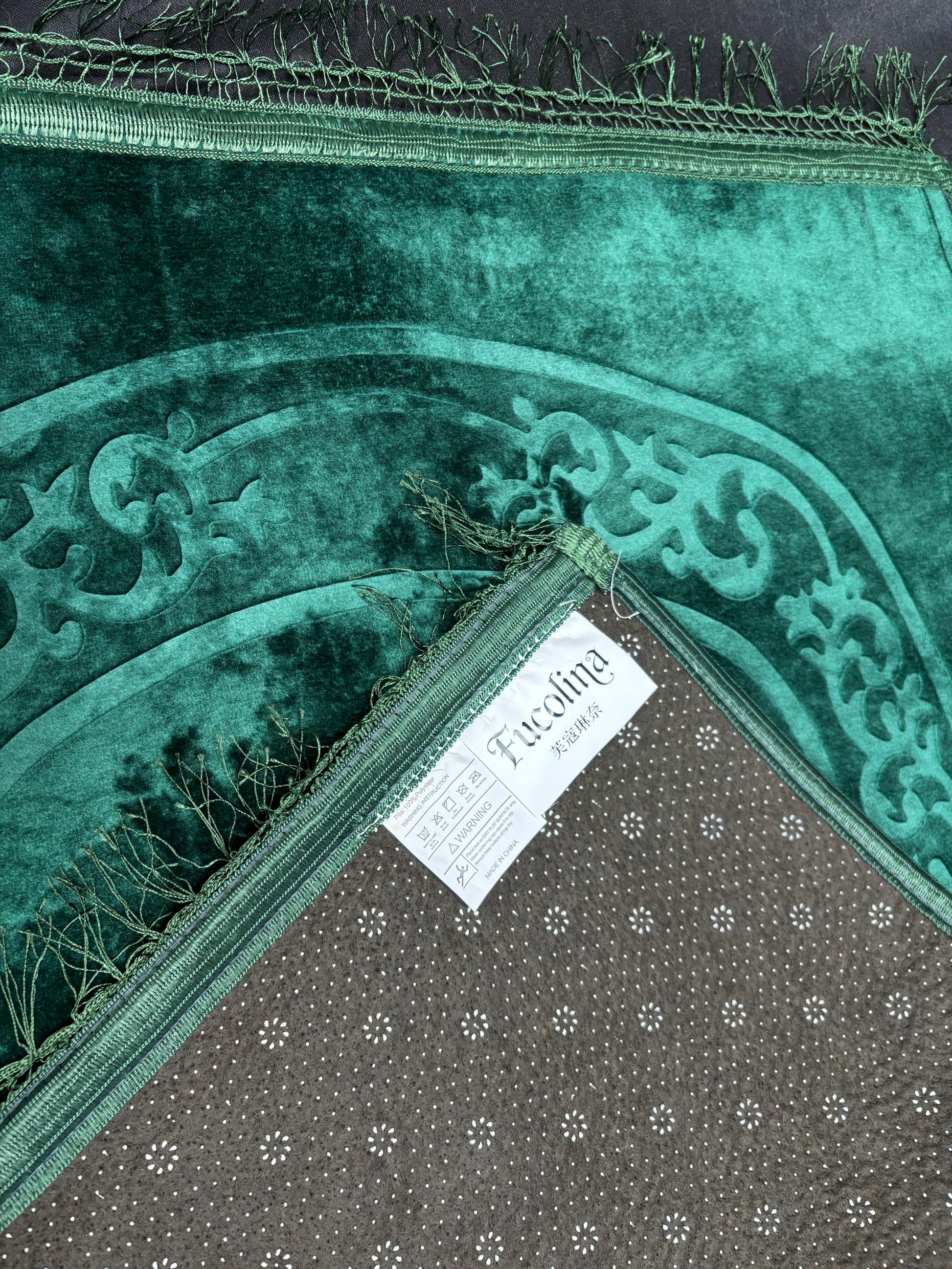Embossed Velvet Islamic Prayer Rug - Green Kaaba Design Sajjāda - Fucolina