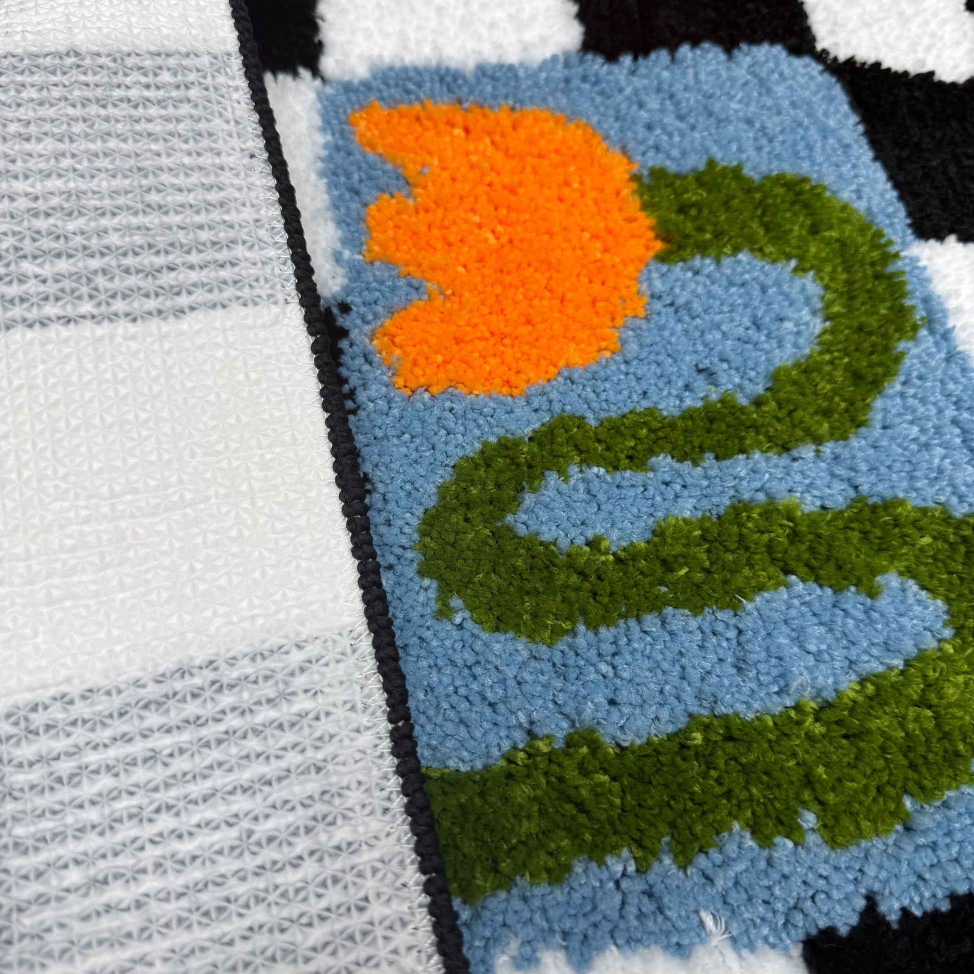 Checkerboard Snake & Flower Tufted Rug | Y2K Danish Pastel Accent Mat - Fucolina