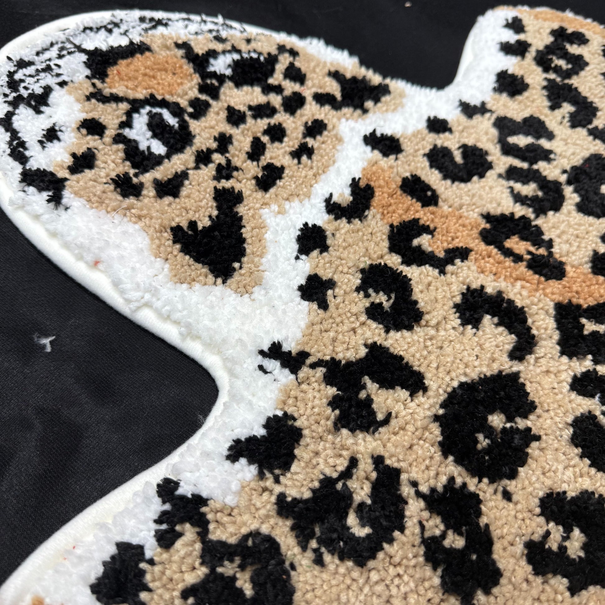 Leopard Print Shaped Tufted Rug | Faux Animal Skin Accent Floor Mat - Fucolina