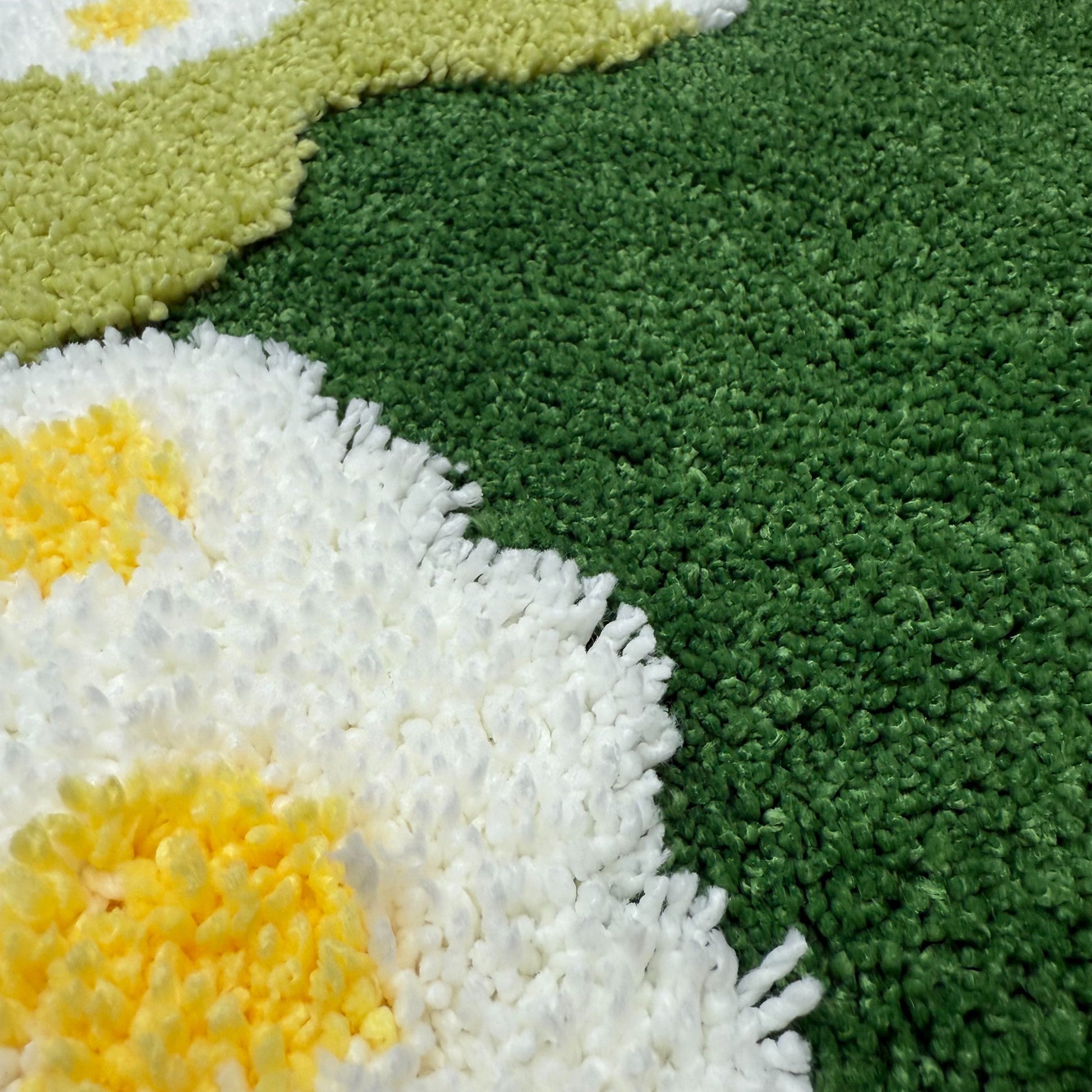 Daisy Flower Tufted Rug | Floral Shaped Accent Mat | Bathroom & Bedroom Decor - Fucolina