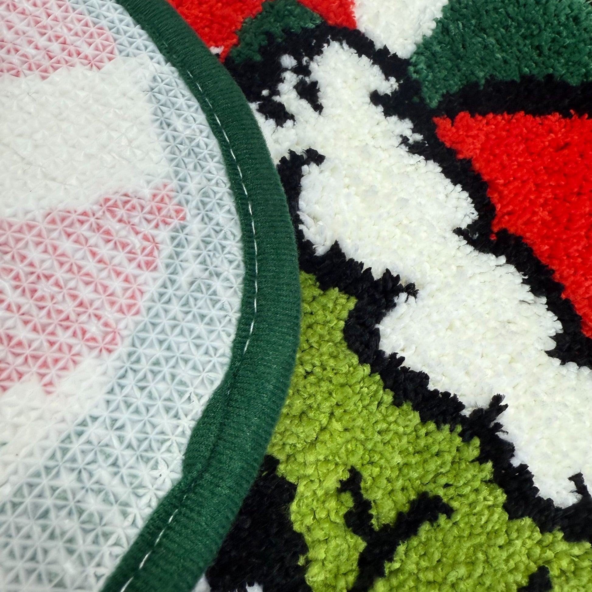 Christmas Grinch Tufted Rug | Holiday Themed Decor Mat | Cartoon Accent Rug - Fucolina