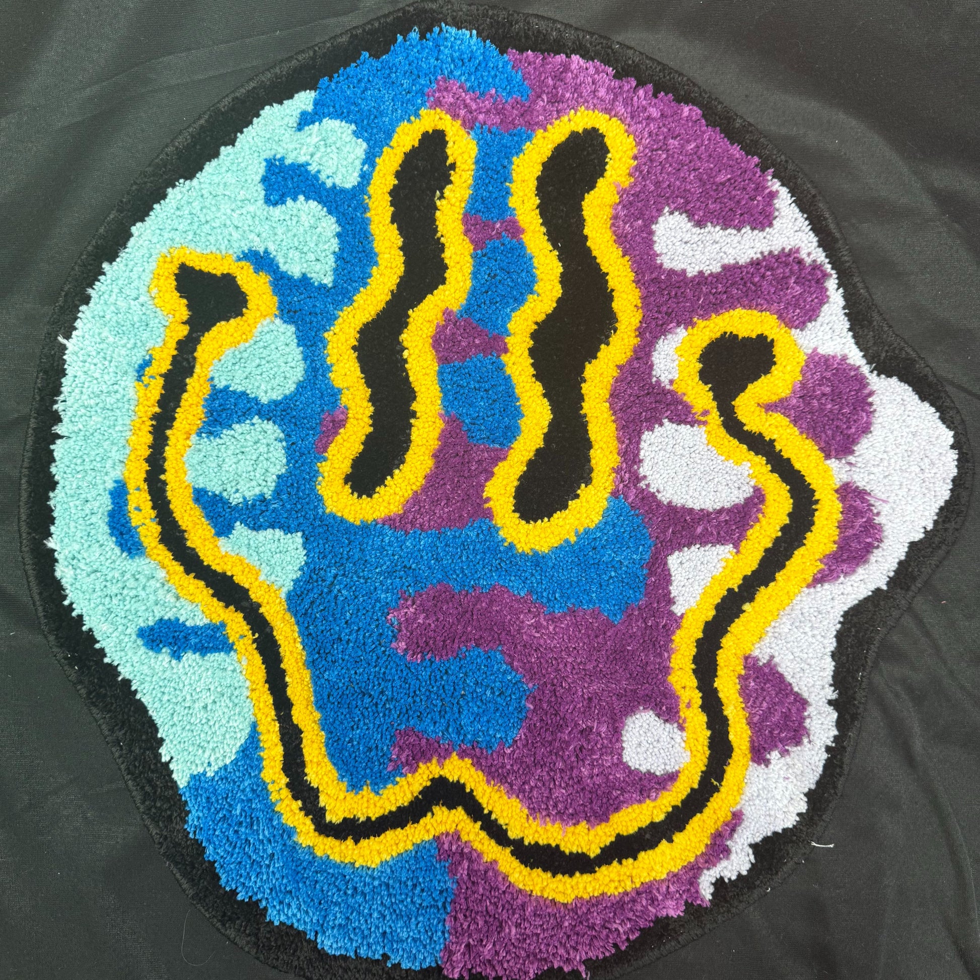 Abstract Smiley Face Tufted Rug | Psychedelic Style Mat | Trendy Art Decor - Fucolina