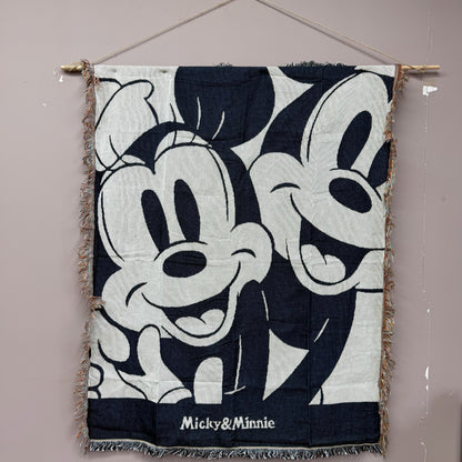 Vintage Mickey & Minnie Mouse Woven Tapestry | Classic Disney Character Blanket - Fucolina