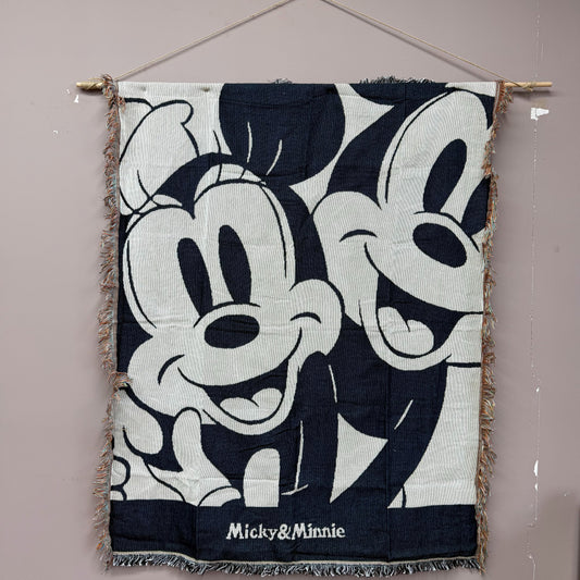 Vintage Mickey & Minnie Mouse Woven Tapestry | Classic Disney Character Blanket - Fucolina