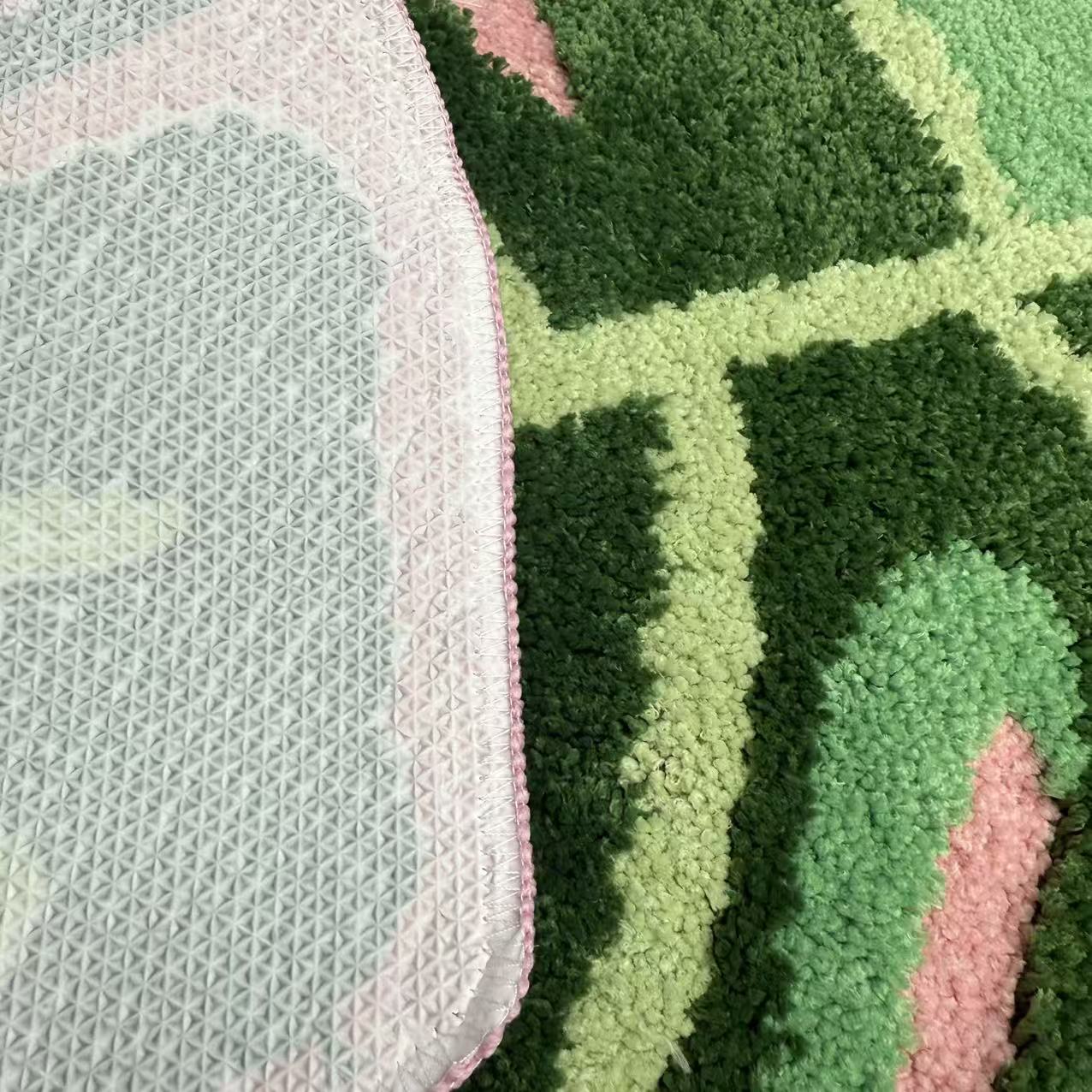 Monstera Leaf Tufted Rug | Botanical Plant Accent Mat for Bohemian Decor - Fucolina