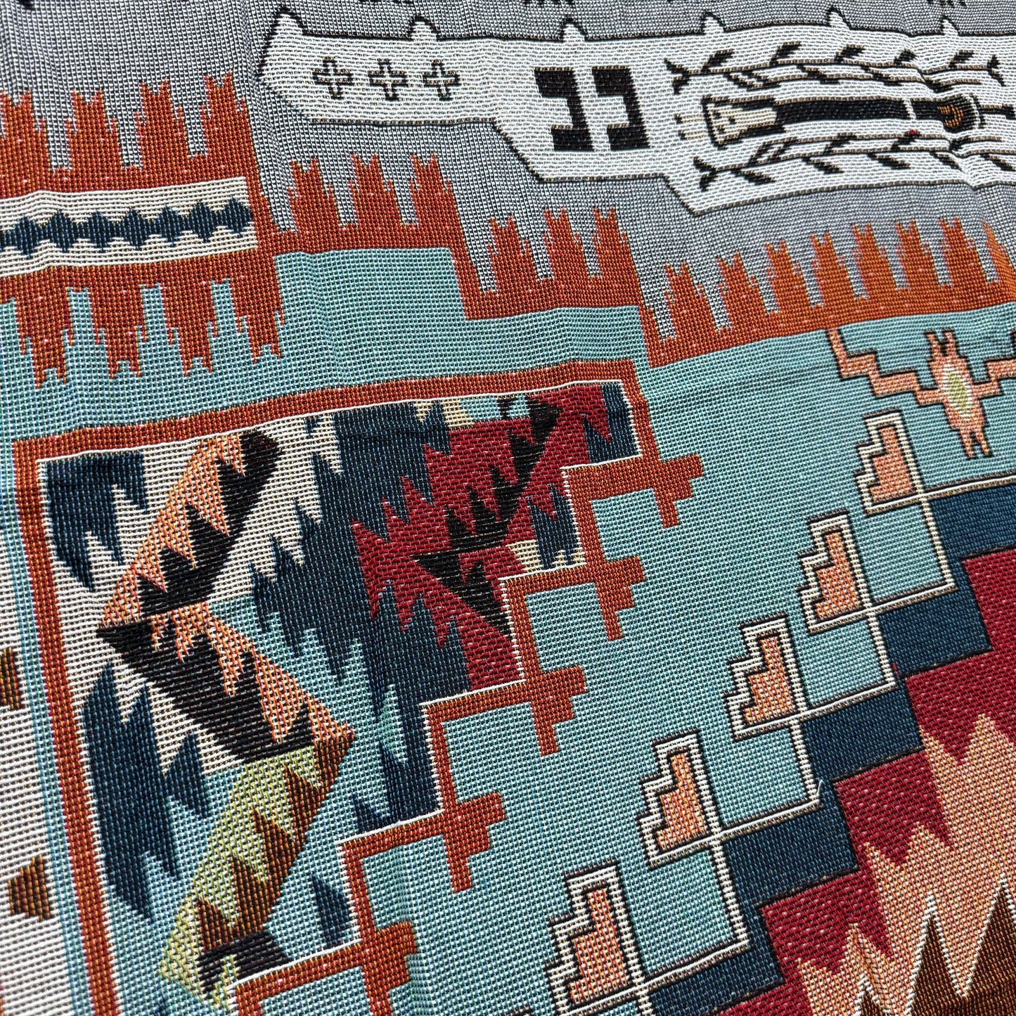 Vibrant Southwestern Aztec Woven Tapestry | Geometric Tribal Boho Blanket - Fucolina