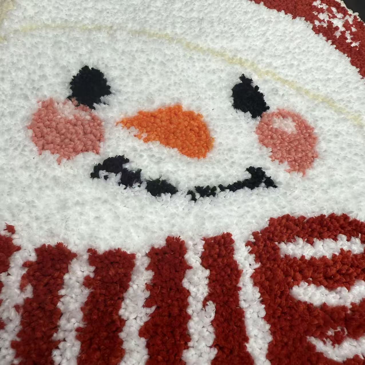 Cute Snowman Shaped Tufted Rug | Christmas Holiday Decor Mat | Winter Themed Accent Rug - Fucolina