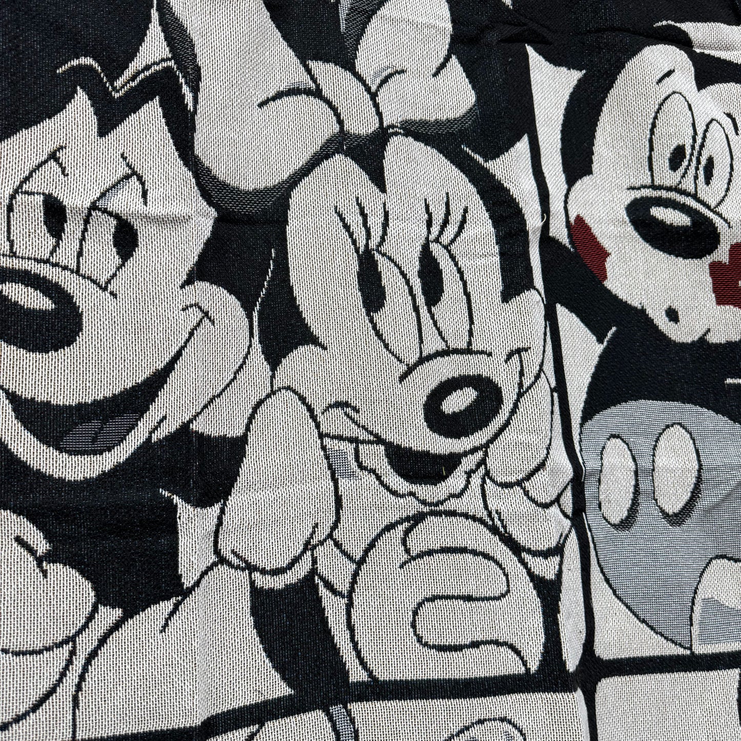Mickey & Minnie Comic Panel Woven Tapestry | Vintage Disney Pop Art Blanket - Fucolina