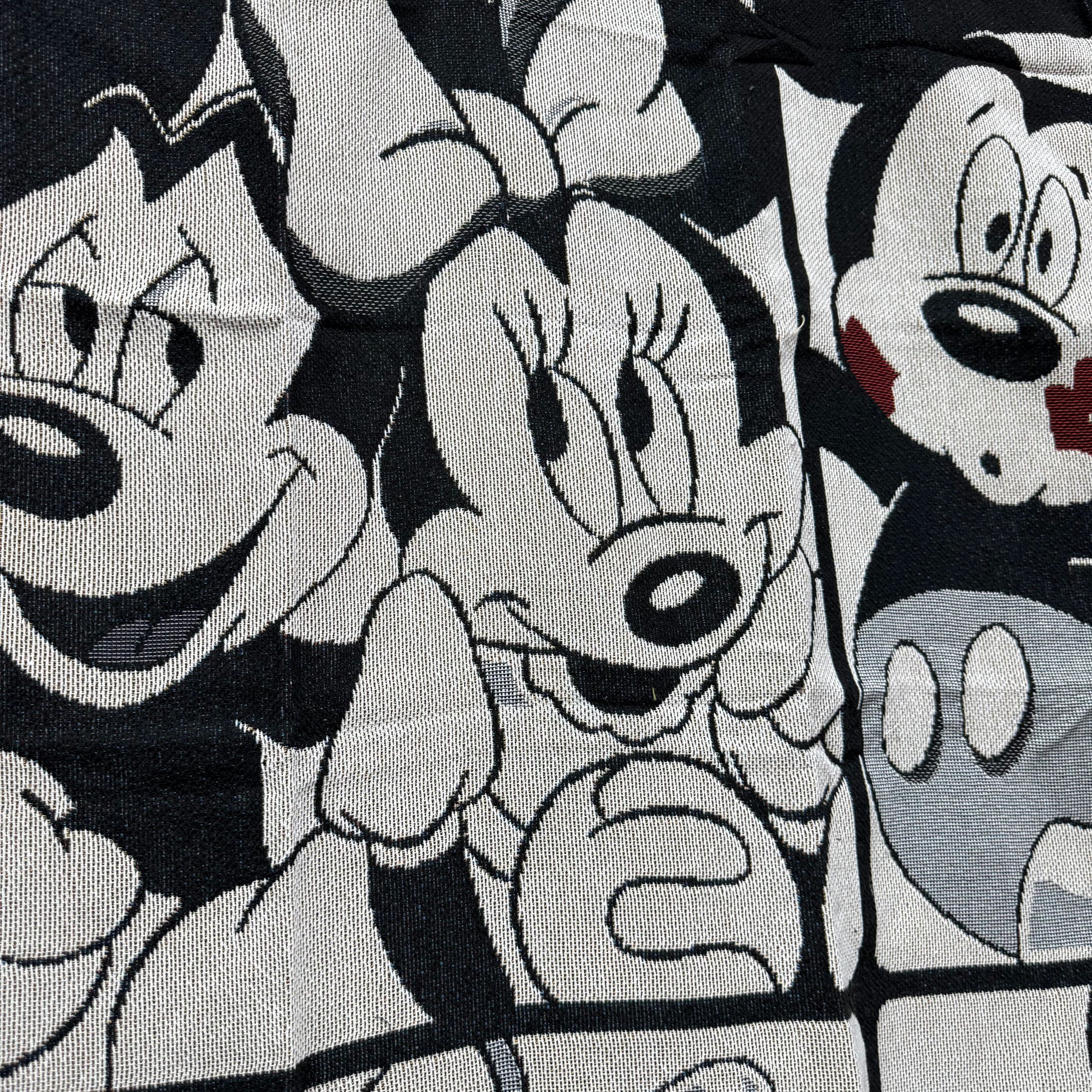 Mickey & Minnie Comic Panel Woven Tapestry | Vintage Disney Pop Art Blanket - Fucolina