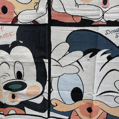 "Good Friends" Disney Woven Tapestry | Mickey, Minnie, - Fucolina