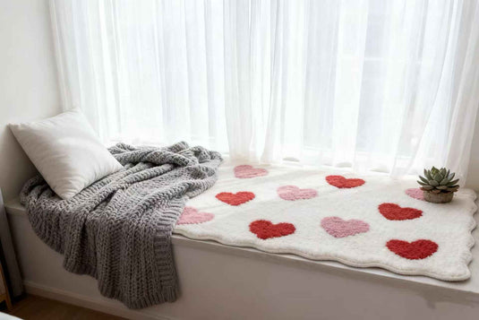 Heart pattern plush floor mat