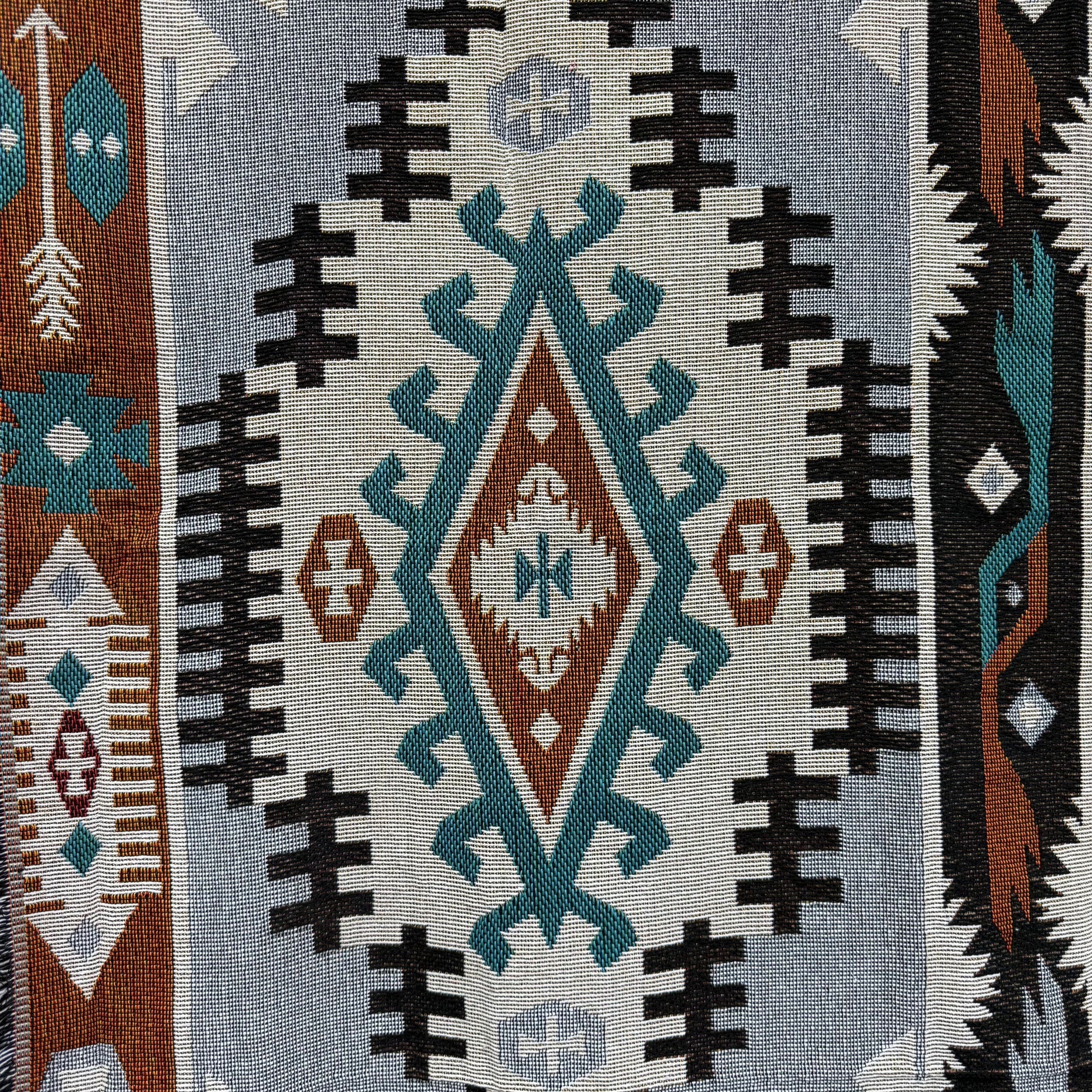 Southwestern Aztec Geometric Woven Tapestry | Tribal Boho Wall Hanging Blanket - Fucolina
