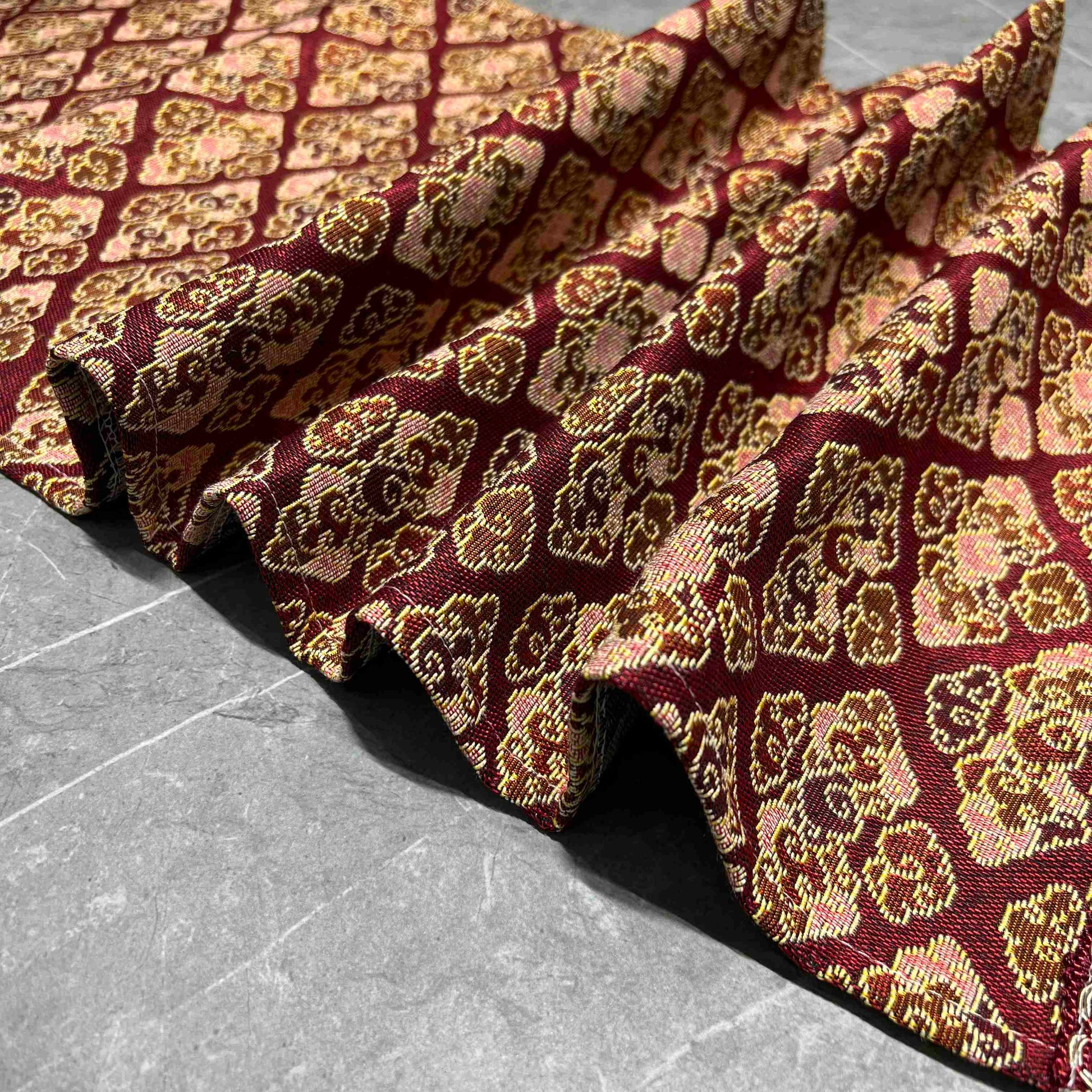 Oriental Pattern Table Runner (Imperial Red) - Fucolina