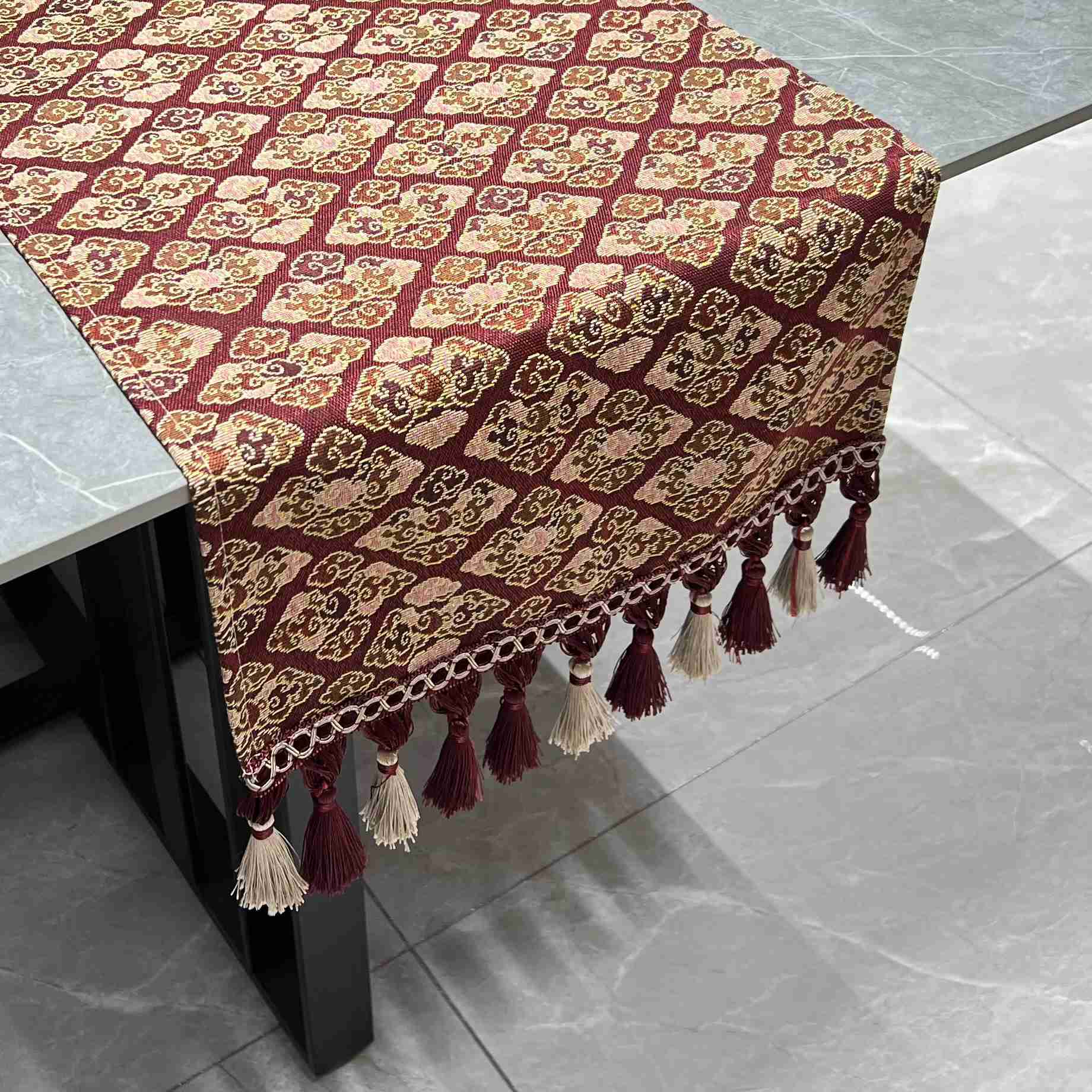 Oriental Pattern Table Runner (Imperial Red) - Fucolina