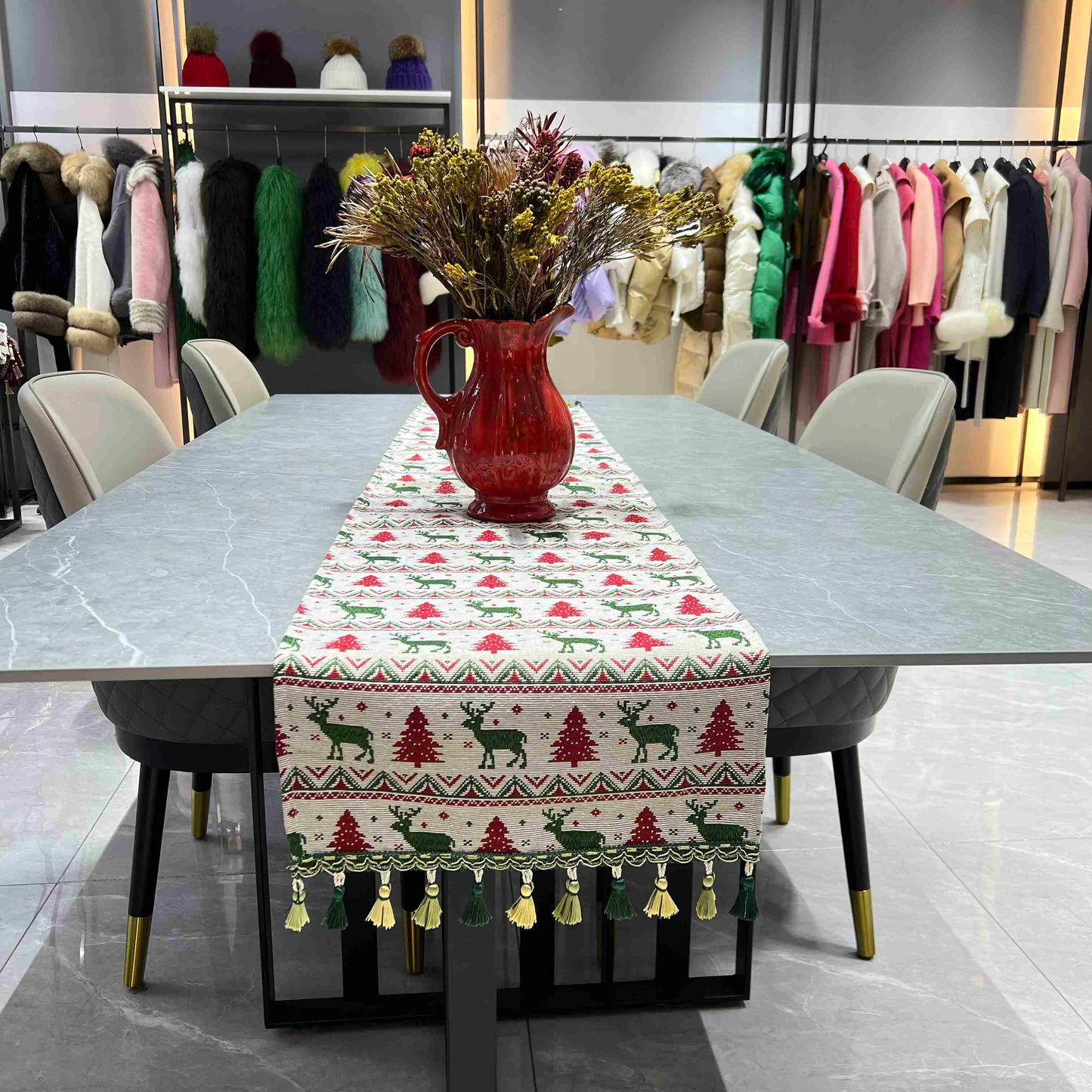 Christmas Table Runner (red and green Reindeer) - Fucolina