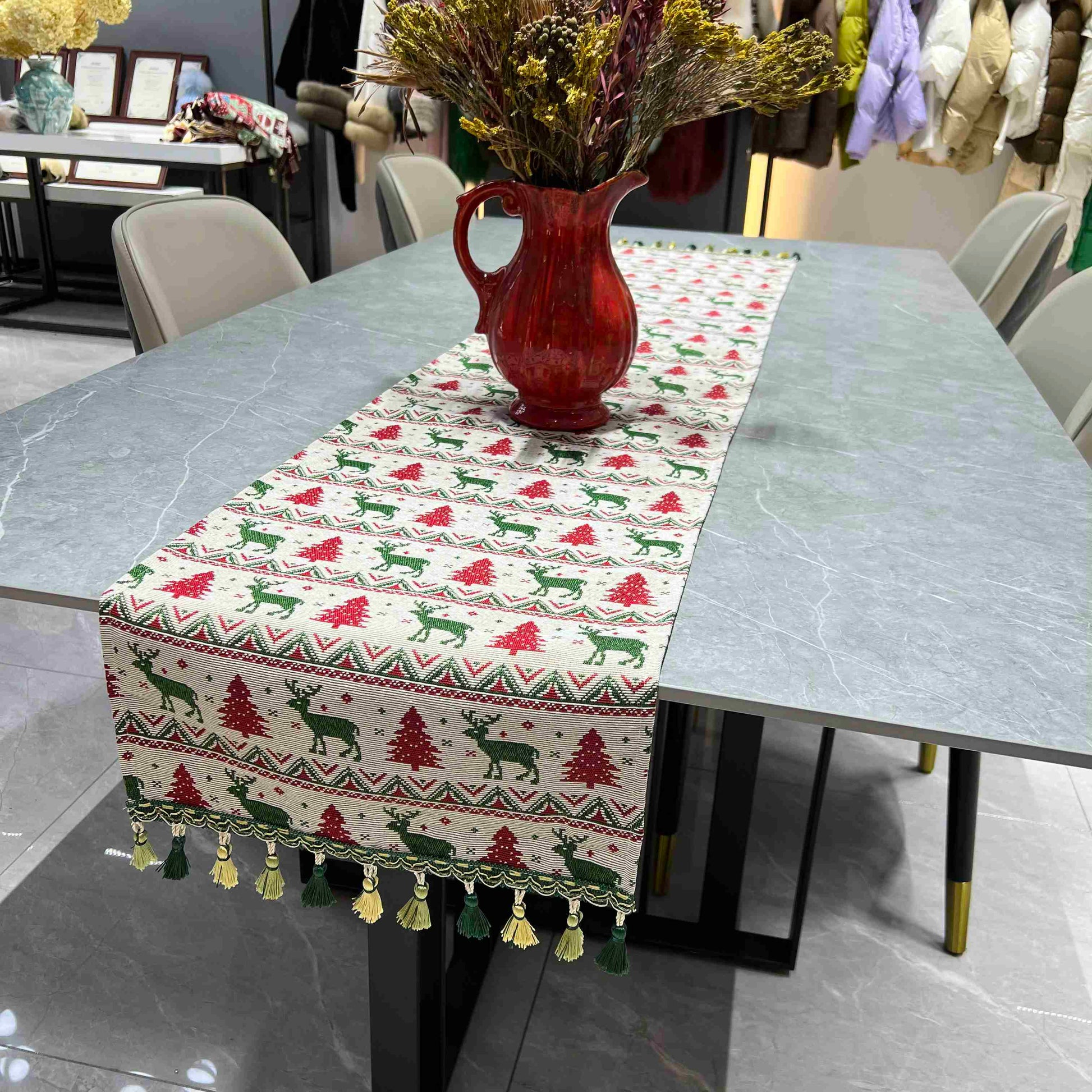 Christmas Table Runner (red and green Reindeer) - Fucolina