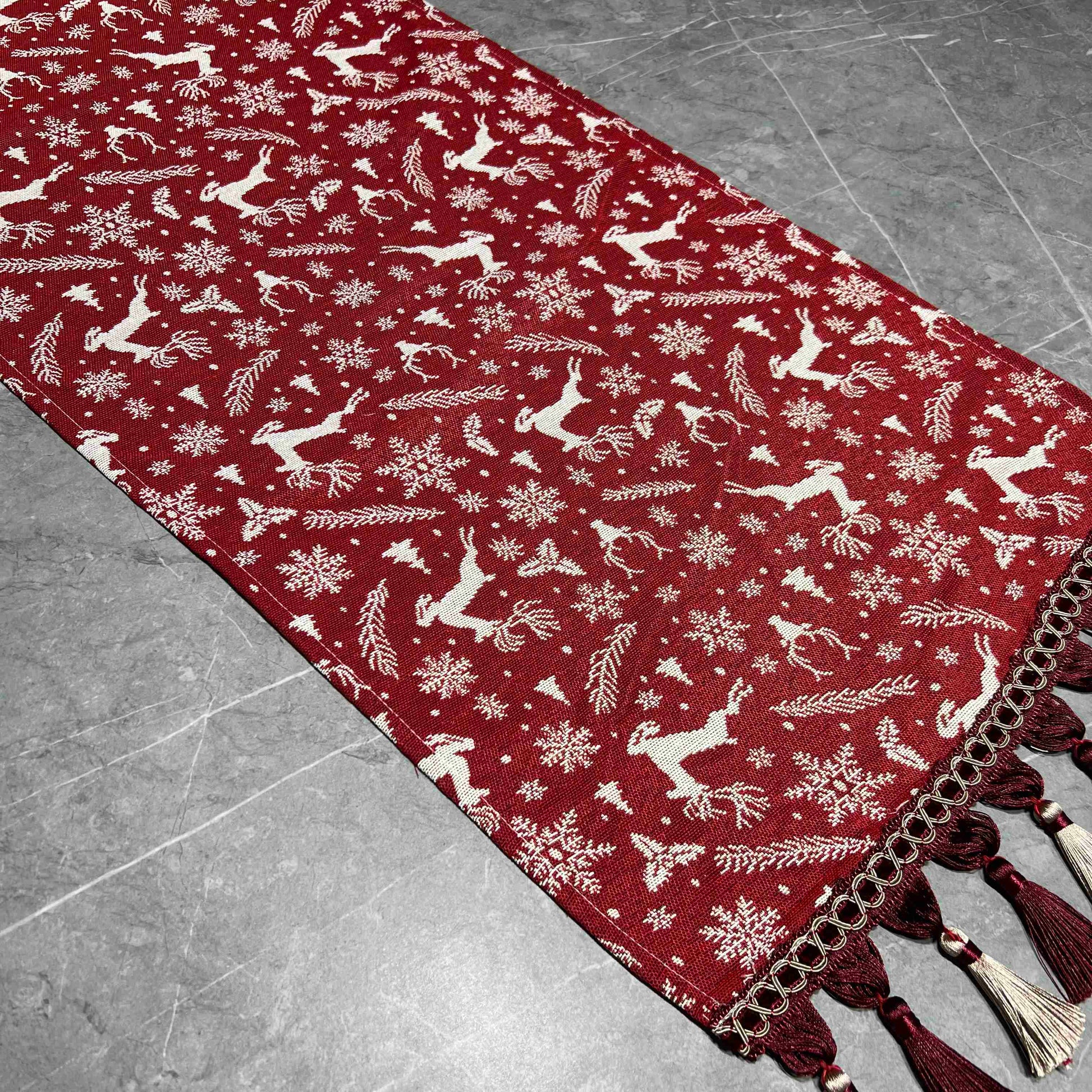 Christmas Table Runner (Reindeer) - Fucolina