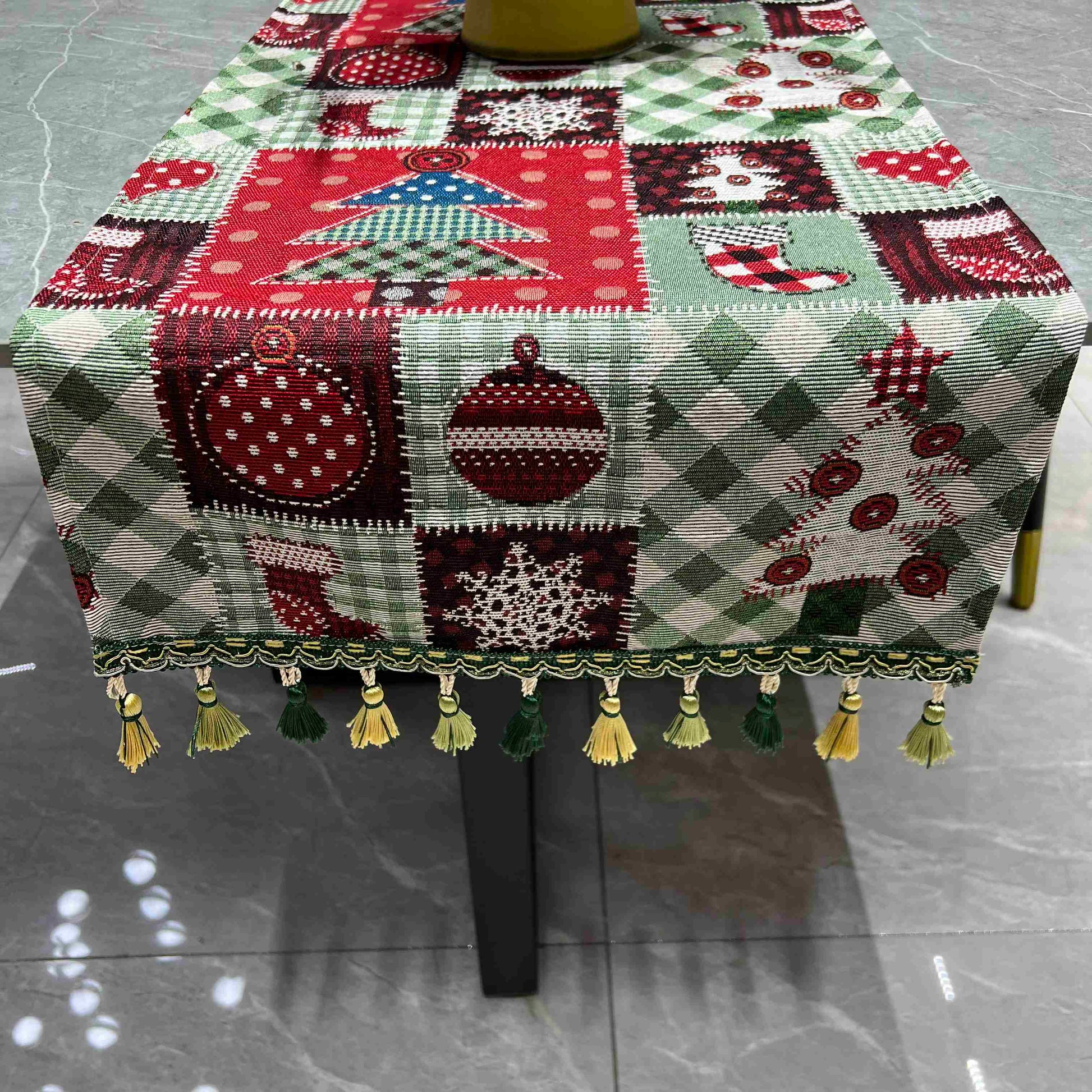 Christmas Table Runner (Patchwork) - Fucolina