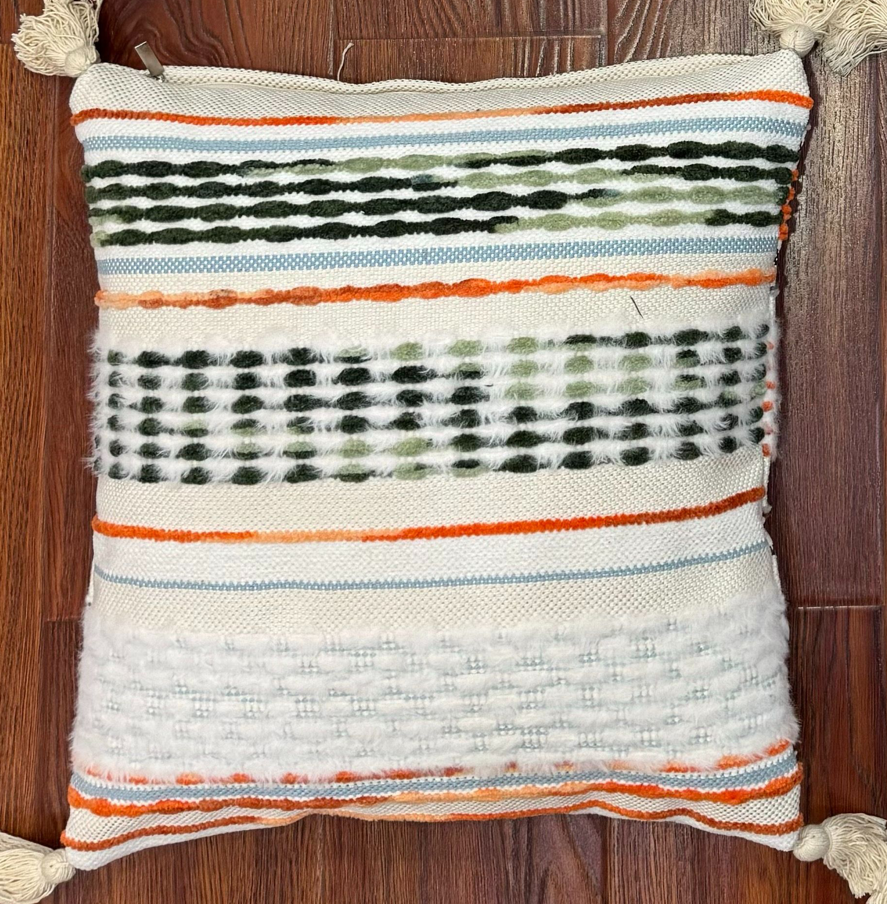 Handwoven Patchwork Tassel Cushion (YS5033-3) - Fucolina