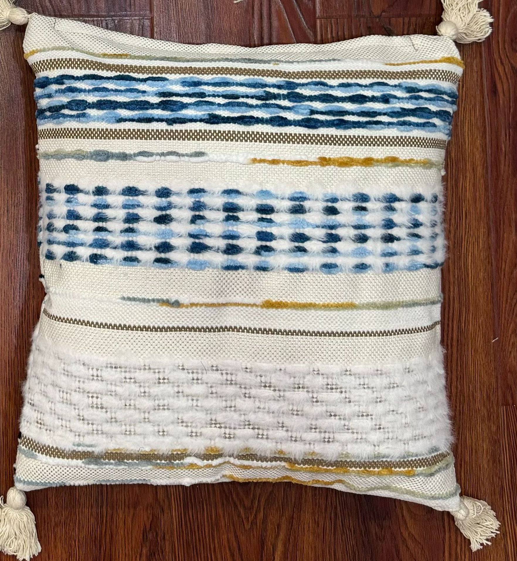 Handwoven Patchwork Tassel Cushion (YS5033-4) - Fucolina