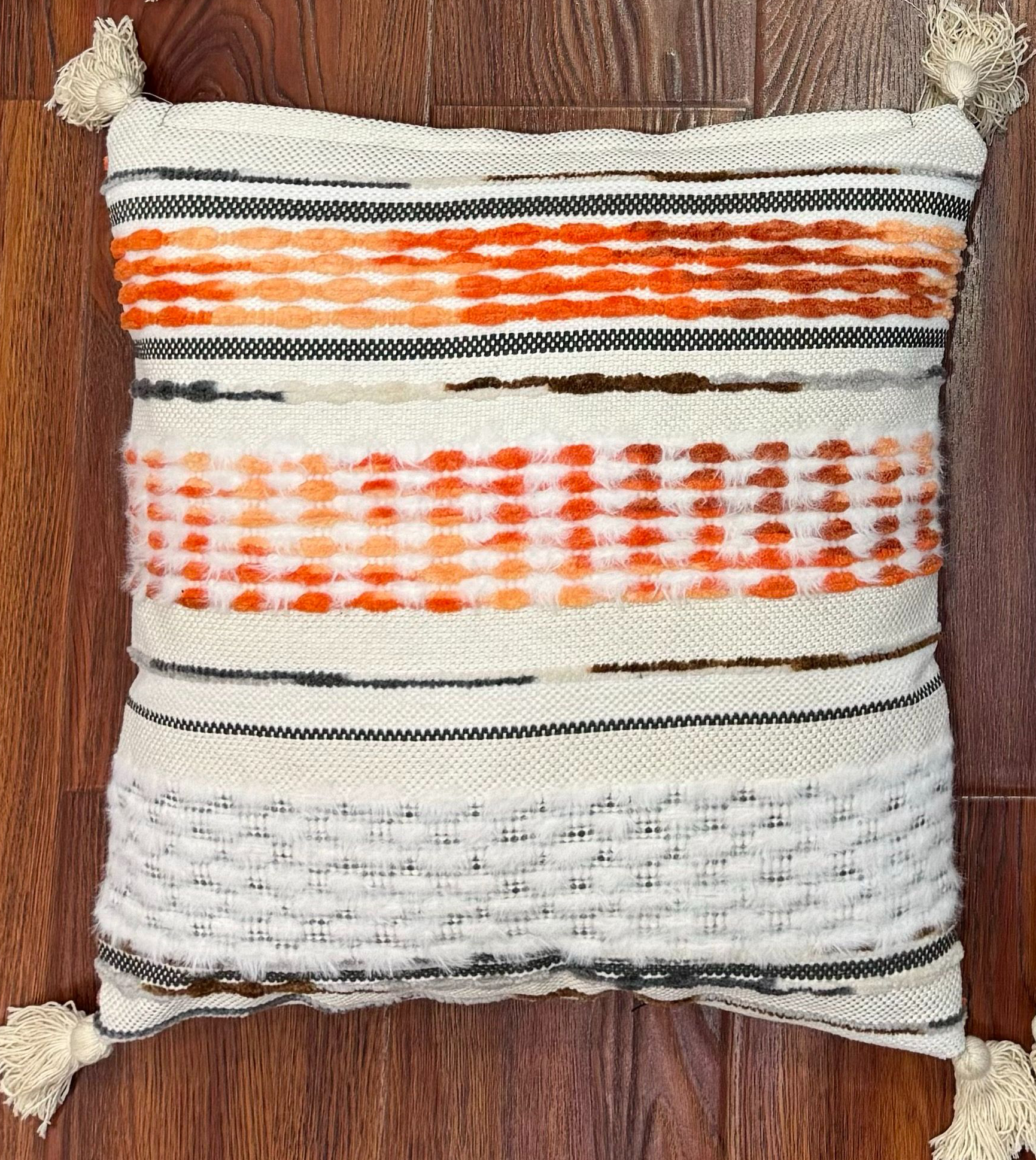 Handwoven Patchwork Tassel Cushion (YS5033-7) - Fucolina