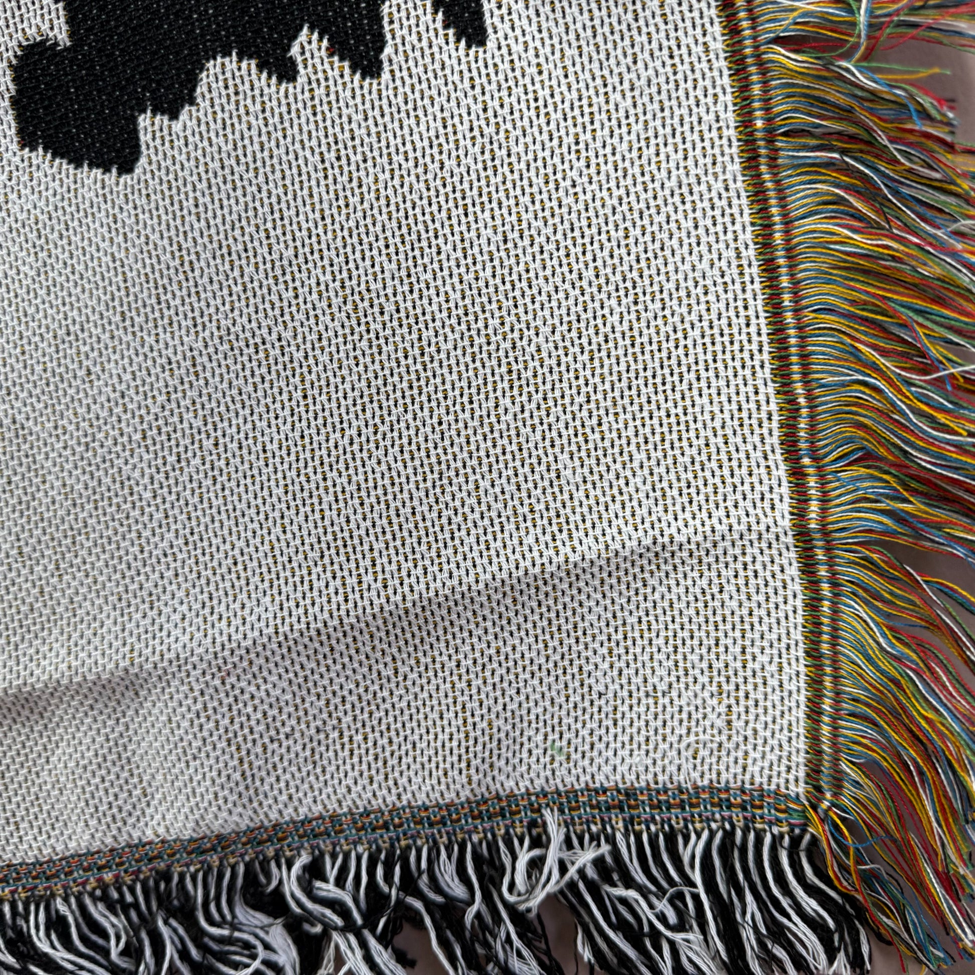 Spiral Alligator Woven Tapestry Blanket | Black & White Graphic Crocodile Art - Fucolina