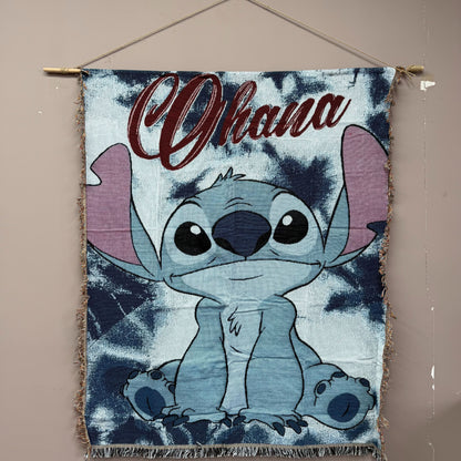 "Ohana Means Family" Stitch Woven Tapestry | Lilo & Stitch Character Blanket - Fucolina